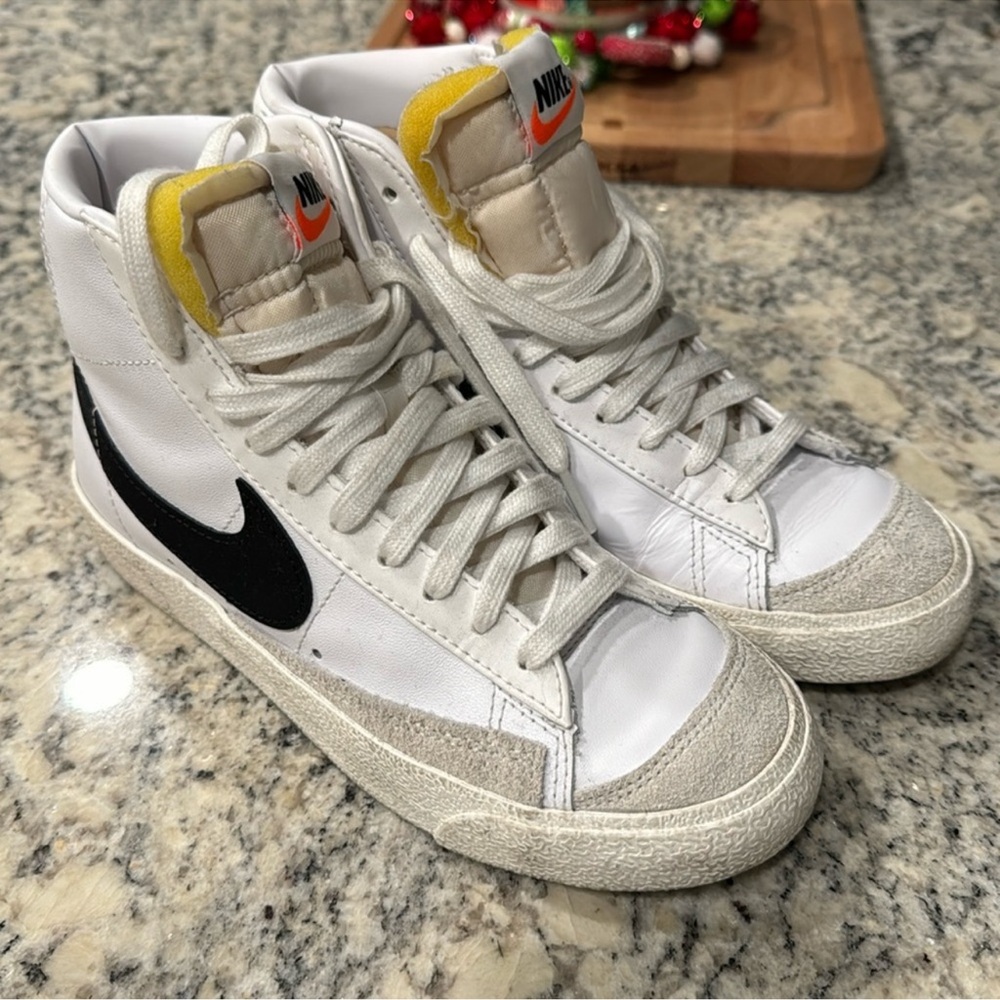Nike Blazer women’s size 5.5